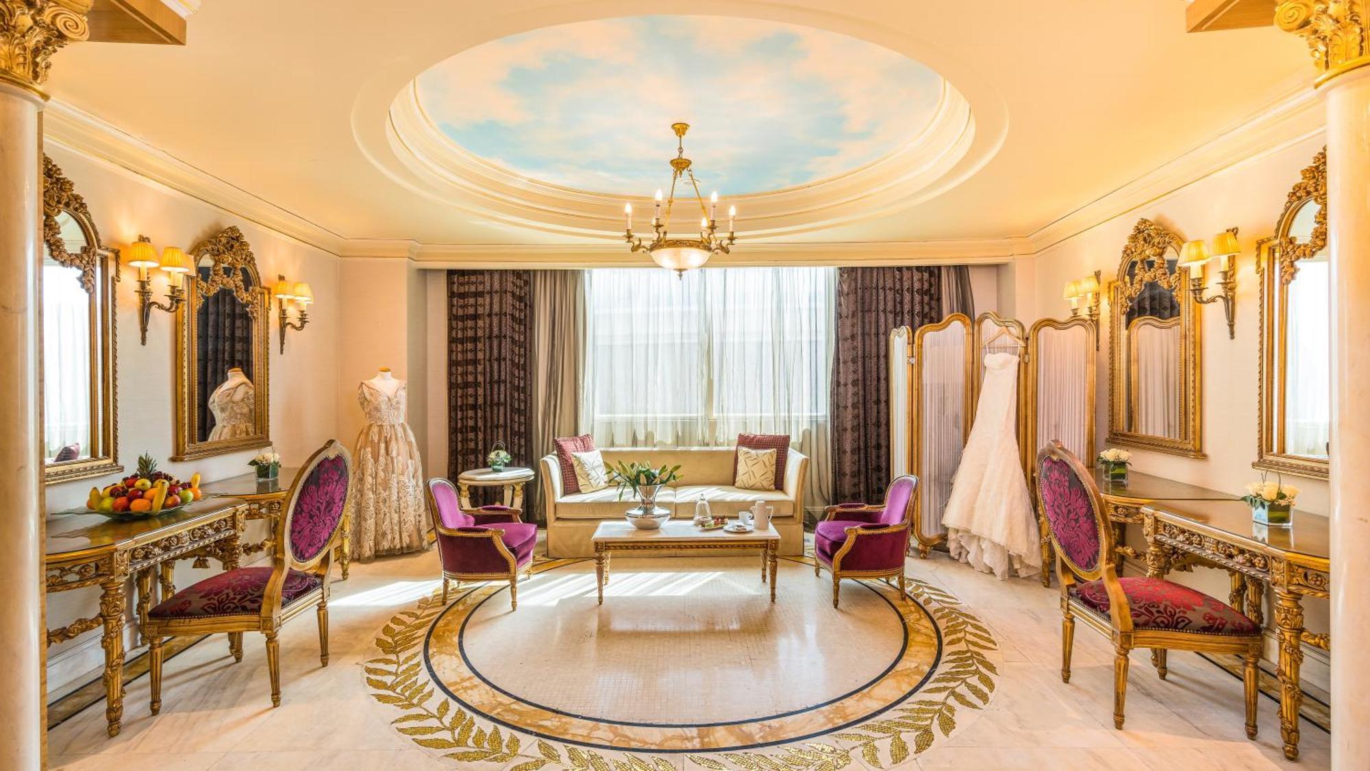 Moevenpick Hotel Al Khobar Exterior foto The dressing room of the Presidential Suite