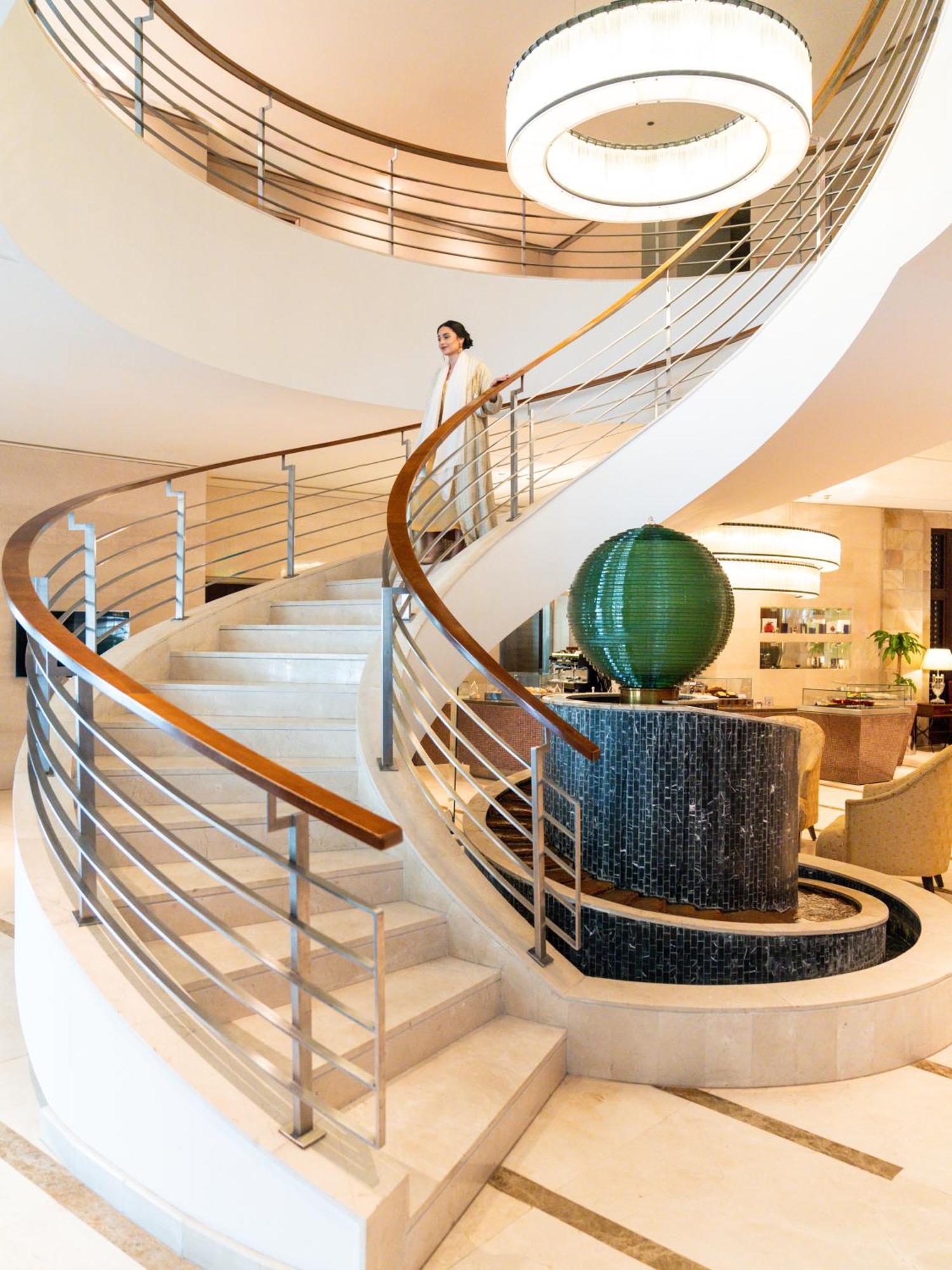 Moevenpick Hotel Al Khobar Exterior foto The lobby of the hotel