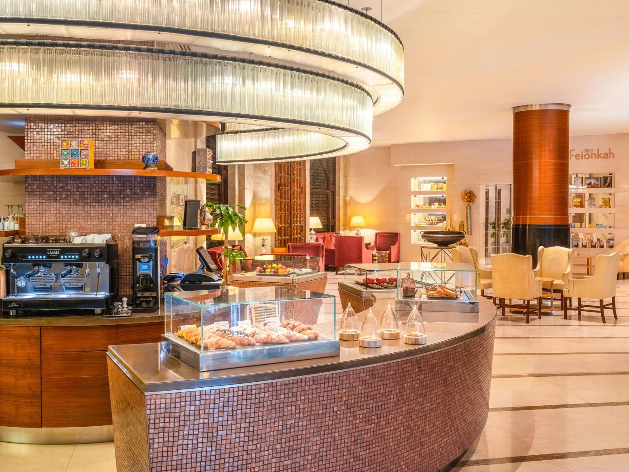 Moevenpick Hotel Al Khobar Exterior foto The lobby lounge